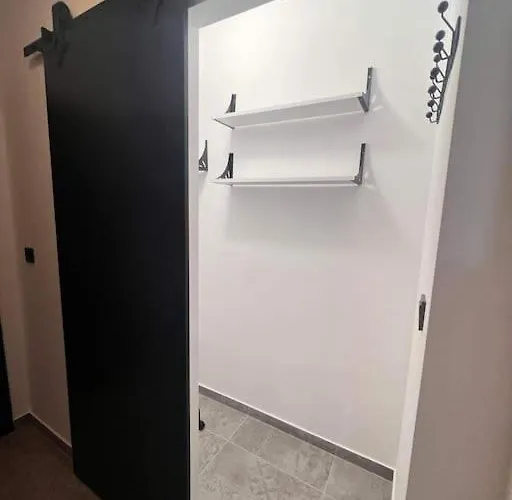 The Tower - Lovely @ Royal Towers Appartamento